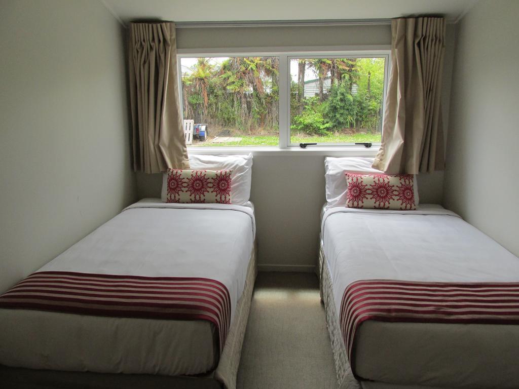 Lake Rotorua Hotel Extérieur photo